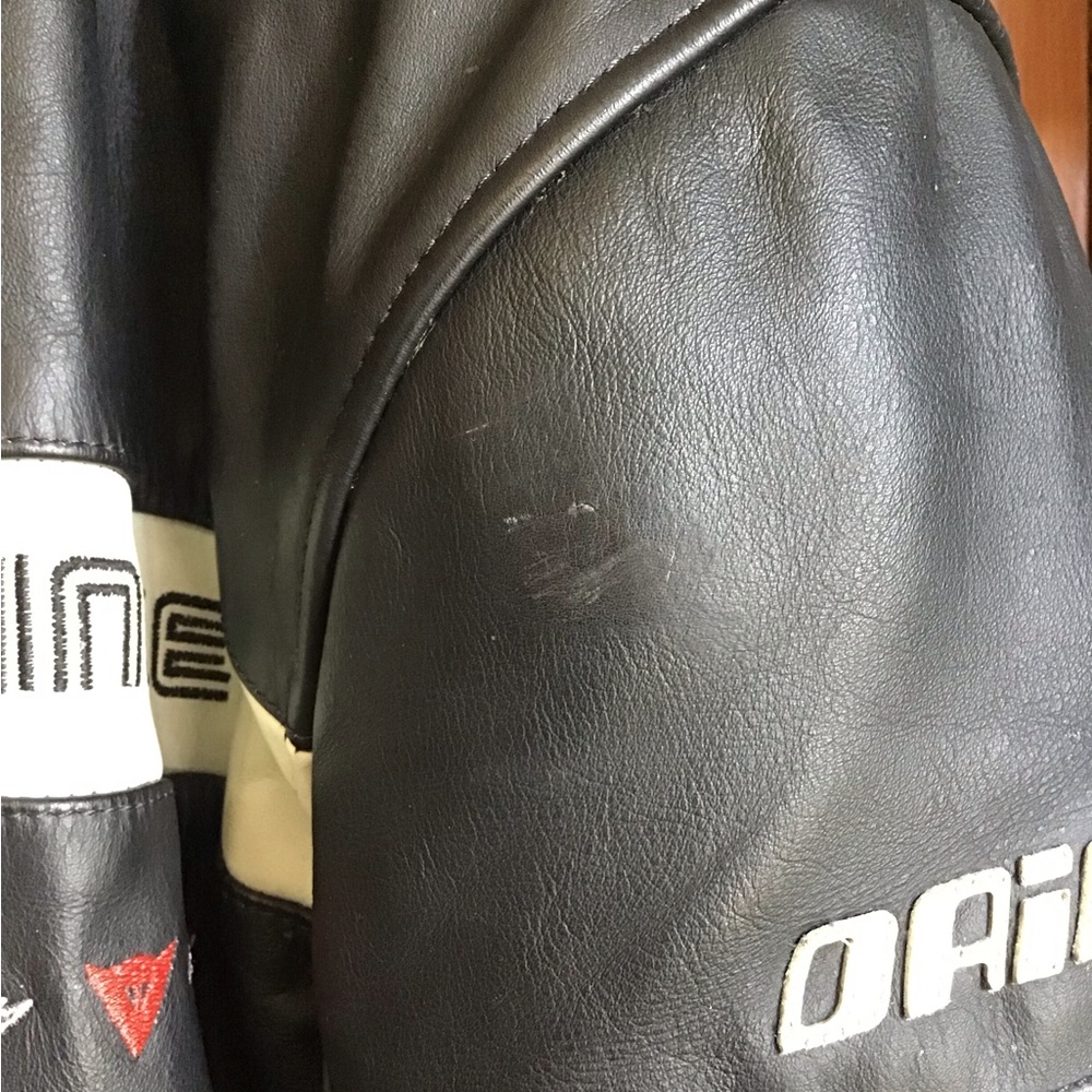 Dainese Armored leather motorcycle jacket, size 58 XL - Picture 12 of 16